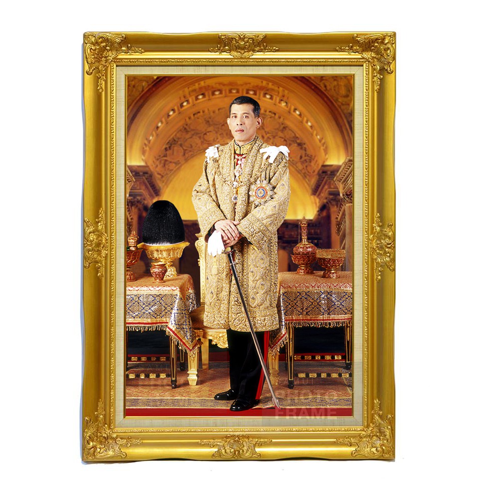 กรอบรูปพระบรมฉายาลักษณ์ร.10 พระบรมฉายาลักษณ์ร.10 กรอบหลุยส์ กรอบรูปร.10 รูปภาพในหลวง (ขนาด70x95ซม)