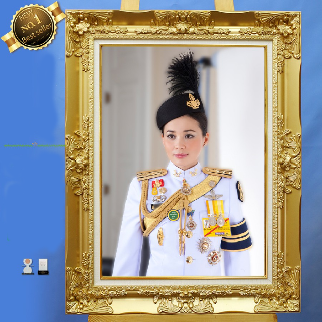 กรอบหลุยส์สีทอง "พระราชินี" สมเด็จพระนางเจ้าสุทิดา ขนาดรูปกำมะหยี่ 15x21นิ้ว ขนาดรวมกรอบ 69cmx54cm