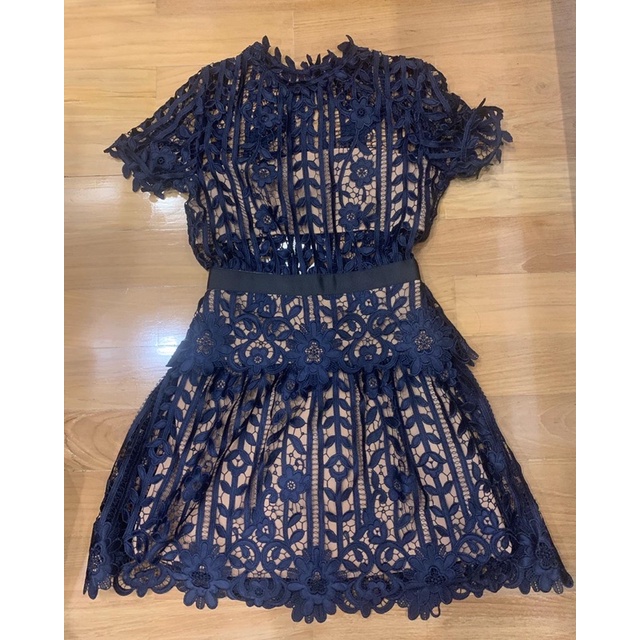 Self-portrait size US4 UK8