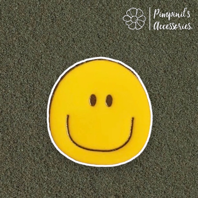 ร้านในไทยพร้อมส่ง : เข็มกลัดลายสไมล์ลี่สีเหลือง | Yellow Smiley Enamel Brooch Pin.