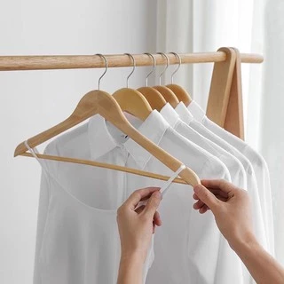 ไม้แขวนเสื้อไม้เนื้อแข็ง ขนาด 45 ซม. (แพ็ค 12ชิ้น, ขายเป็นโหลละ199บาท)