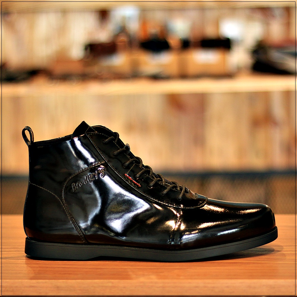 BRADLEYS- ANUBIS สีดํา PATENT