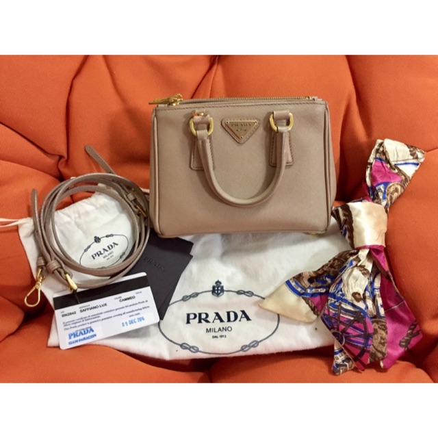 Used prada mini saffiano