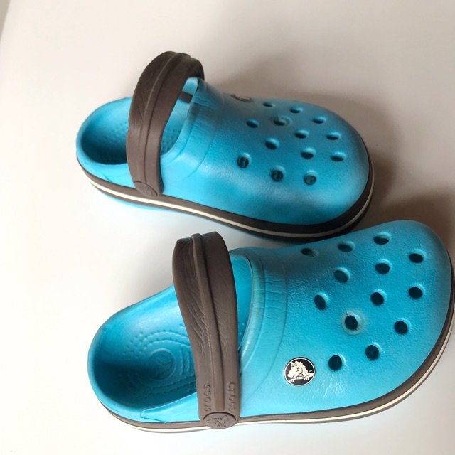 SALE!! รองเท้าเด็ก Crocs แท้มือ 2 Size • 14.5 cm.