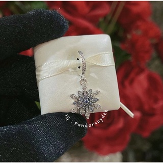 พร้อมส่ง ❄️ Pandora Shimmering Snowflake  Dangle ❄️