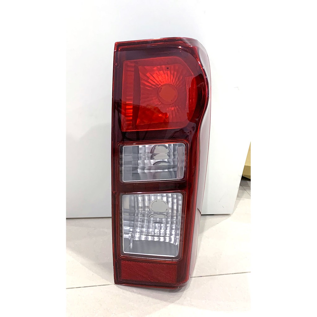ไฟท้าย ISUZU ALL NEW D-MAX DMAX ออลนิว ดีแมค 2011 2012 2013 2014 2015 2016 2017 2018 2019 รุ่นหลอดไส้