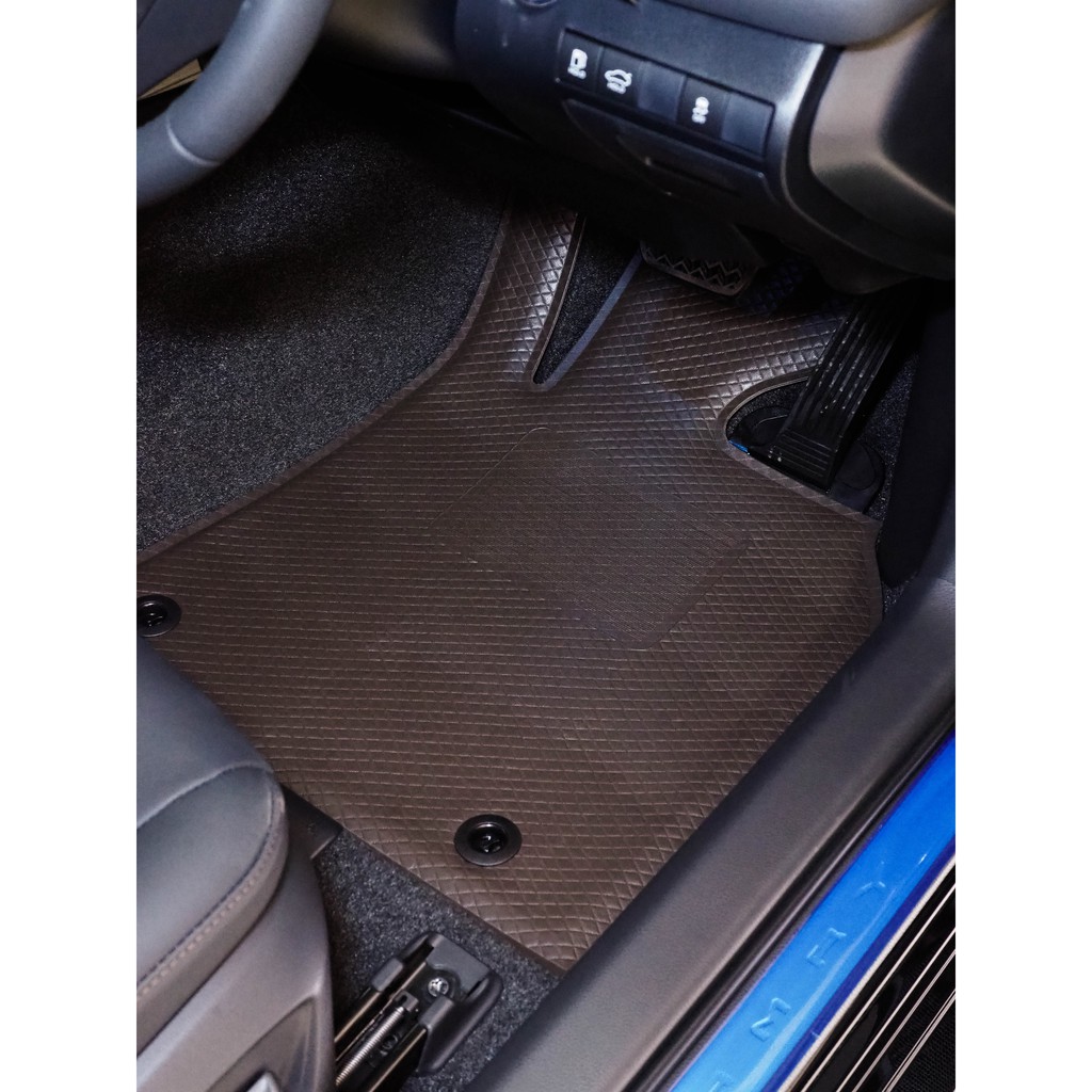 ยางปูพื้นรถยนต์ แบบPVC Toyota Camry ACV60 2019-2024 📌