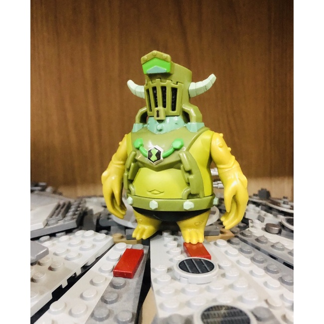 Ben 10 Omniverse Toepick Alien Action Figure Toy 3" Bandai