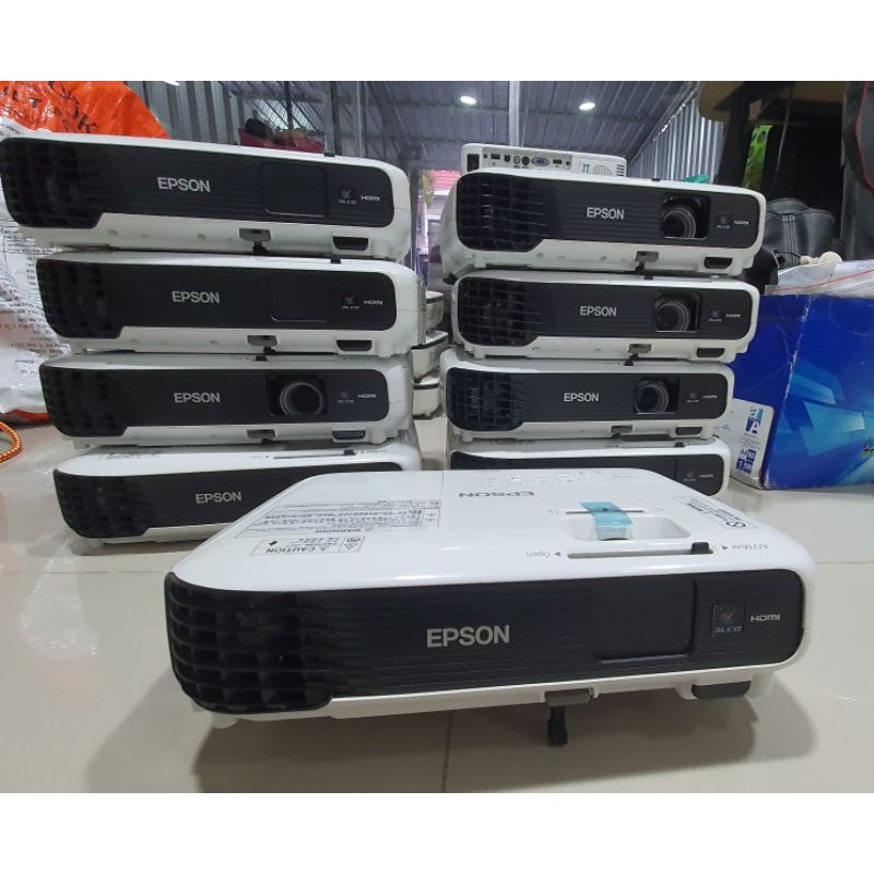 โปรเจคเตอร์ EPSON EB-X04 มือสอง