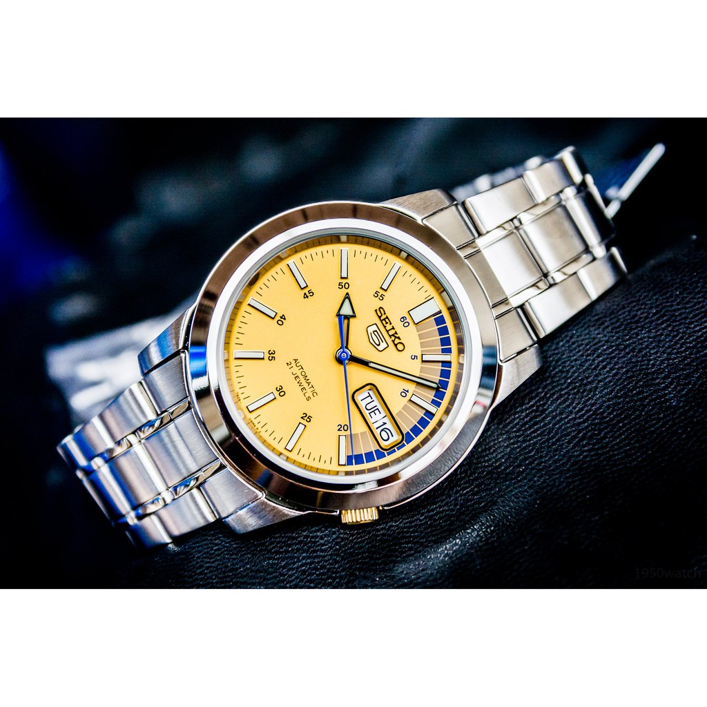 นาฬิกา SEIKO 5 Automatic รุ่น SNKK29K1 นาฬิกาข้อมือผู้ชายสายแสตนเลส หน้าปัดสีทอง - ของแท้ 100% รับประกัน1 ปีเต็ม