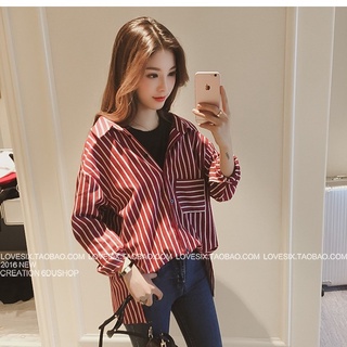 DY2660 เสื้อเชิ้ตแขนยาวแฟชั่น แหวกข้าง สีแดงลายทางผู้หญิง เกาหลี ติดกระดุม คอปก Red ขนาด Freesize