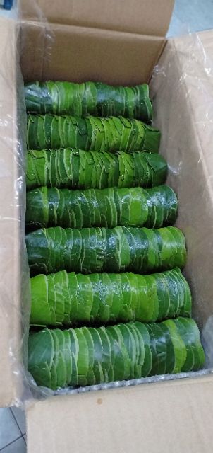 กระทงสดใส่ขนม เป็นทรง แข็งแรงสีสดสวยงามขนาดเล็กตั้งแต่4เซน,5เซน,6เซน ชุด100ใบ