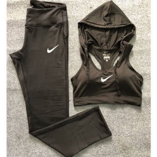 Nike - ชุดออกกำลังกาย ผู้หญิง