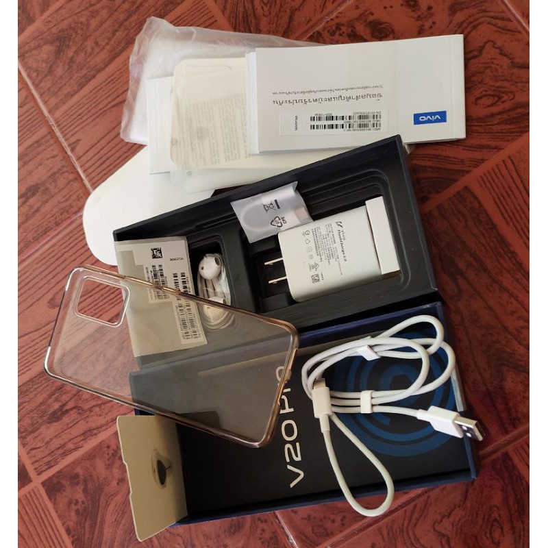 โทรศัพท์ V20 Pro มือสอง สภาพ98%