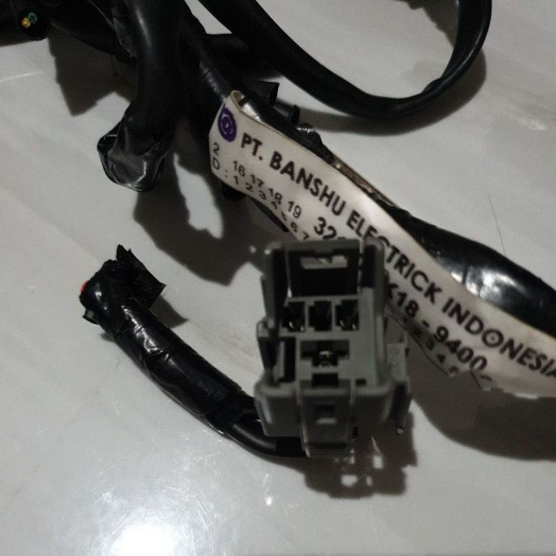 ซ็อกเก็ตขั้วต่อรีเลย์ riley switch power comp pin cable 4 / 5 original honda fi old spacy beat scoop