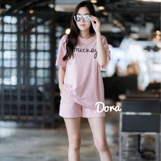 ชุดเซ็ทเสื้อ กางเกงขาสั้น by Dora