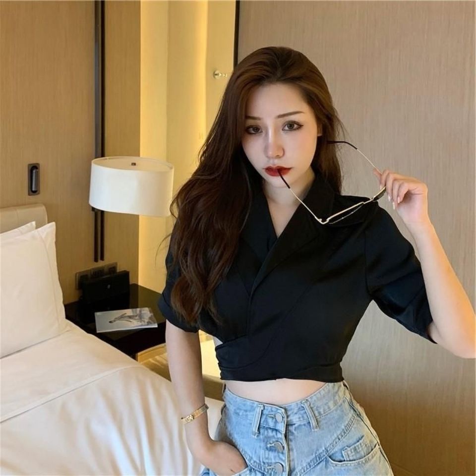 เสื้อครอปท็อป แขนสั้น สายคล้องคอ แฟชั่นฤดูร้อน สําหรับผู้หญิง - รูปที่ 5