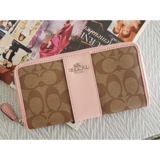 Coach wallet คาดสีพิ้น logo อะไหล่ทอง / อะไหล่เงิน สวยมากกกก คุ้มค่ะใบนี้ ส่งฟรีนะคะ