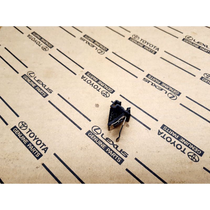 สปริงฝาถัง Toyota Sport Cruiser 4 ประตู ของแท้