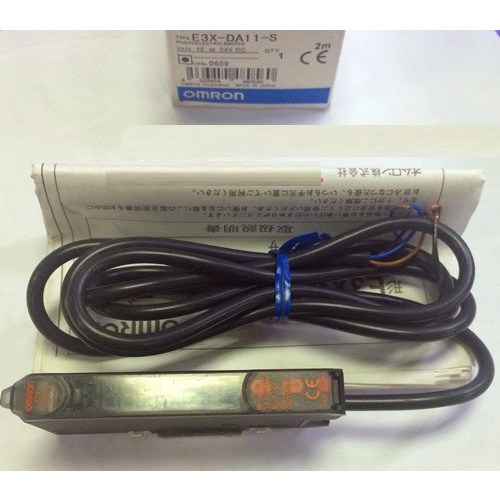 YY สวิตช์โฟโตอิเล็กทริคแท้ E3X-DA11-S เครื่องขยายเสียงไฟเบอร์ 12 ถึง 24VDC