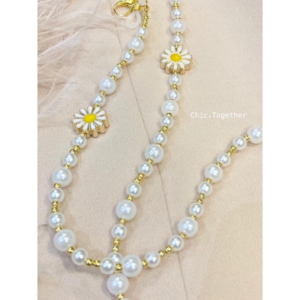 NEW ARRIVAL   สายคล้องแมส/แว่นตา รุ่นลูกปัดมุก + เดซี่ทอง หรือลูกปัดดอกไม้รุ้ง งานน่ารัก ขายดีมากๆค่ะ