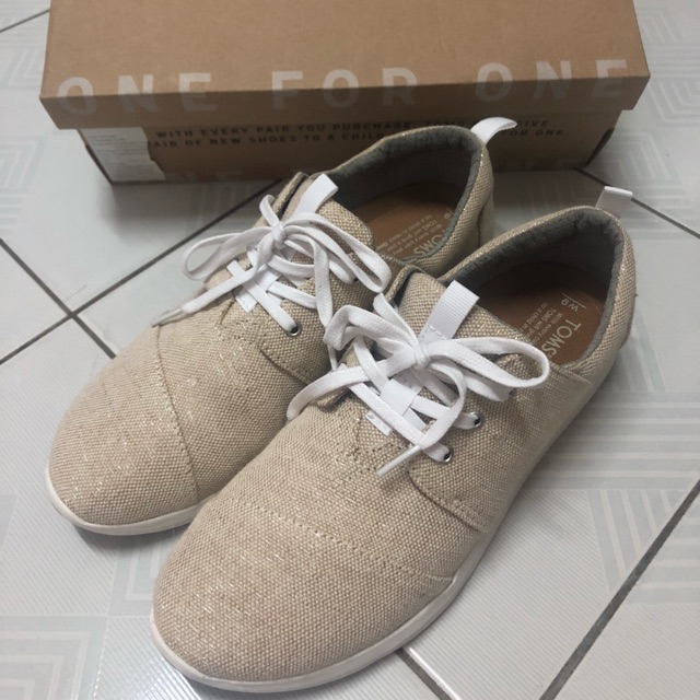 รองเท้าผ้าใบ TOMS *แท้