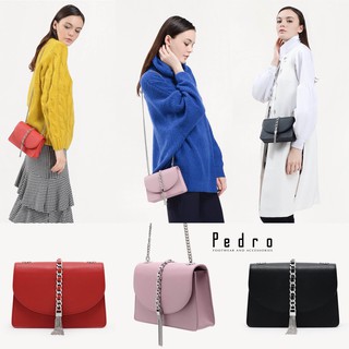 PEDRO TASSEL FLAP BAG กระเป๋าคลัช หนังpu ทรงสี่เหลี่ยม ด้านหน้าแต่งด้วยพู่ทอง