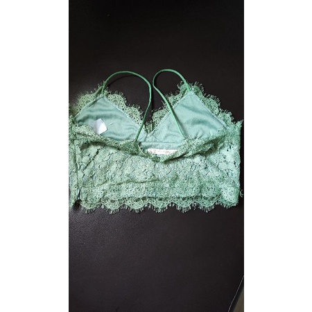 ครอบสายเดี่ยวลูกไม้ม่คัน  picha brand