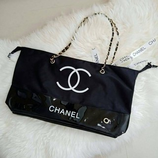 New Gorgeous☆☆ กระเป๋าใบใหญ่ทรง Tote จากแบรนด์ Chanel Tote Chain With Ribbin