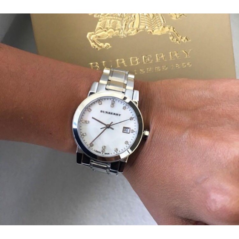 BU9125 Burberry size 34 mm. สายและตัวเรือนทำจาก stainless steel สีเงิน |  Shopee Thailand