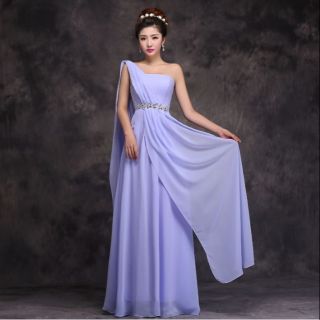 พร้อมส่ง ชุดเดรสยาว ไหล่เดียว สีม่วง จับเดรปช่วงอก แบบเก๋ คาดแต่งคริสตัลที่เอวสวยงาม