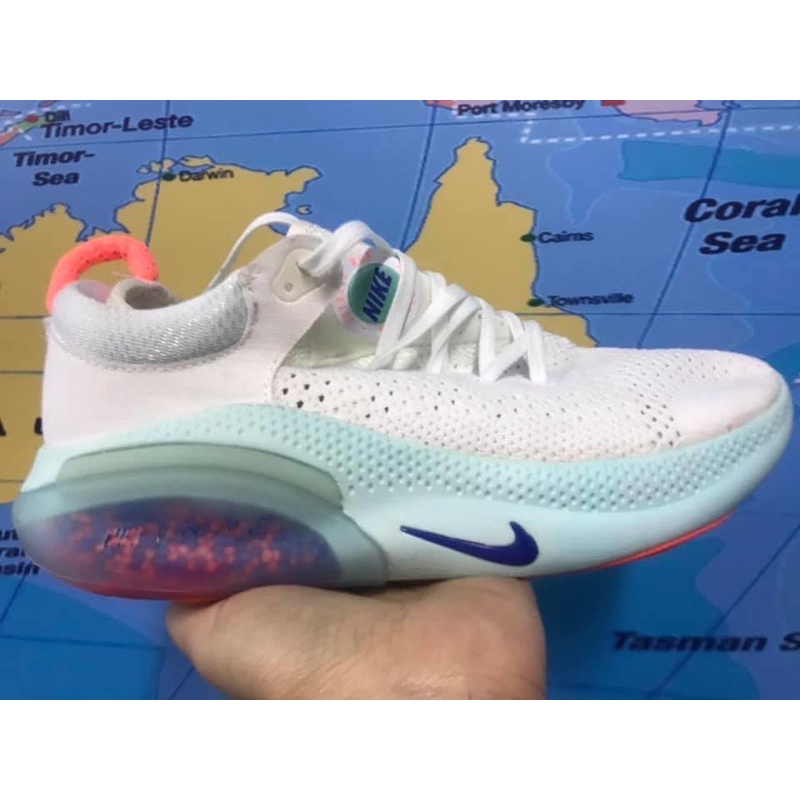 รองเท้า Nike JOYRIDE Sz.39