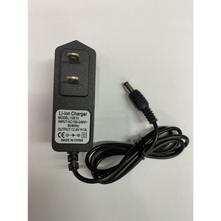 อเดปเตอร์ที่ชาตเครื่องวัตสัญญาณจานดาวเทียม Li-ion Charger 12.6V 1A  By pattana