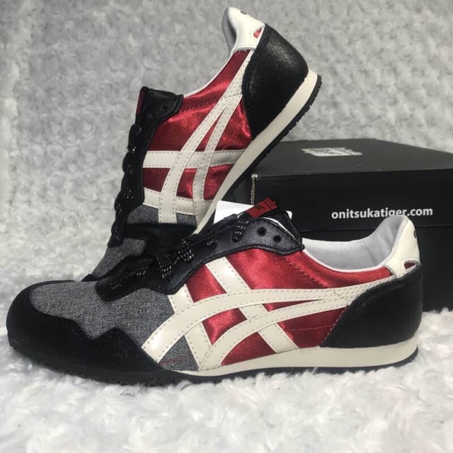 onitsuka shopee