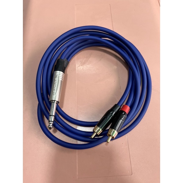 สายTRS1-RCAแดง/ดำทำจากสายชีลสเตอริโอของDynacomหัวของLidge