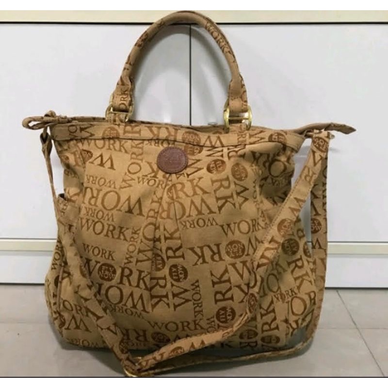 กระเป๋ามือสอง Flynow