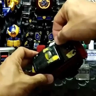 KBN Model Remove Color น้ำยาลบสี Gundam Marker เช็ดหรือล้างสีออก โดยไม่ทำลายพื้นผิวของเนื้องาน ペイントリムーバー