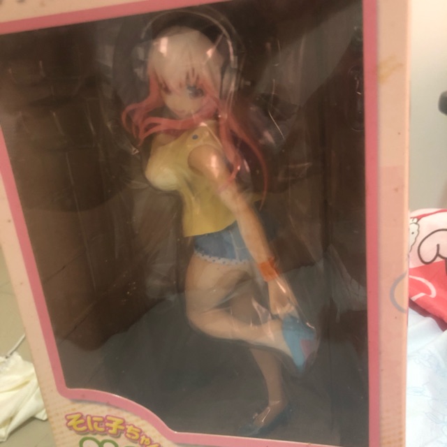 Super sonico special figure