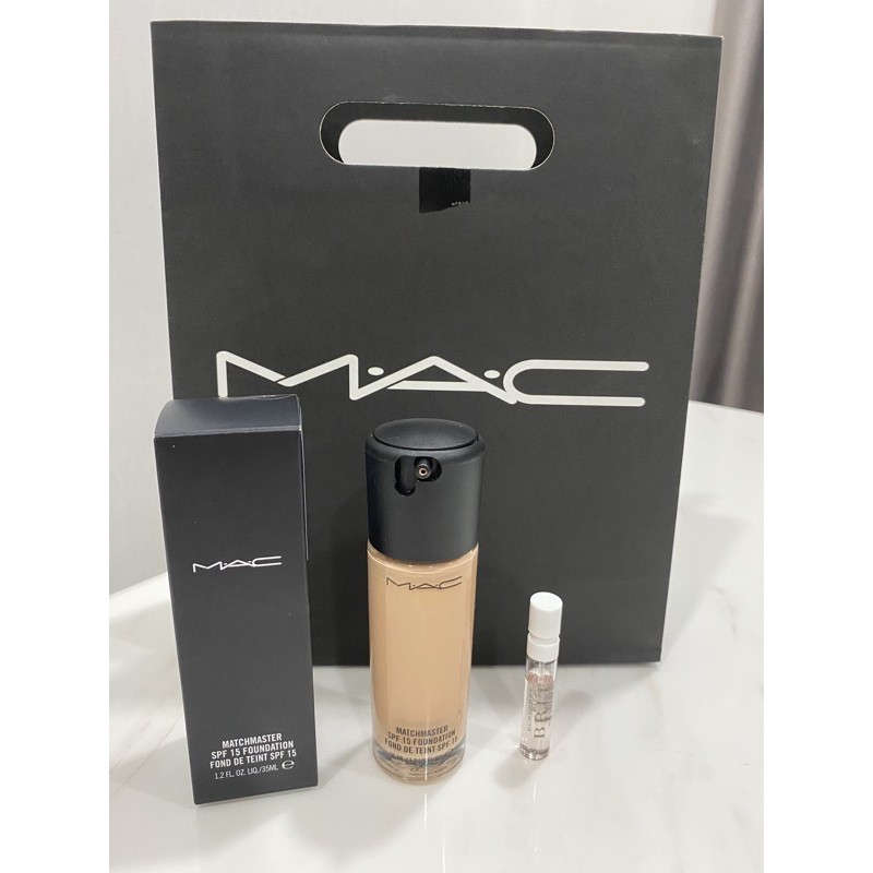 MAC Matchmaster SPF 15 Foundation(ฟรีน้ำหอมburberry)