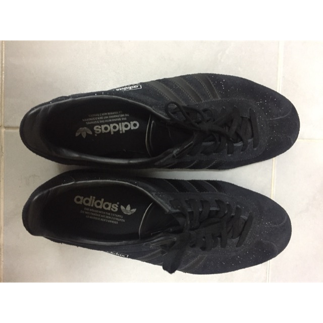 รองเท้า adidas neo