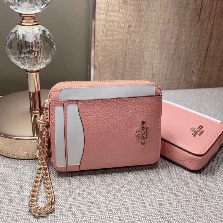 🎀 ส่งฟรี กระเป๋า ใส่บัตร สีชมพู BUBBLEGUM ZIP CARD CASE COACH 6303