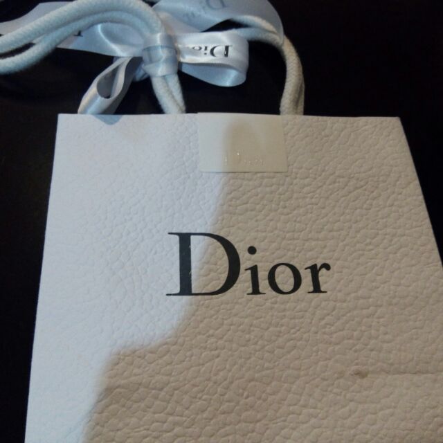 Dior bag ถุงใส่น้ำหอม Shopee Thailand