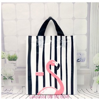 ถุงหูเทปลายฟามเส้นดำขนาดกว้าง25สูง35ข้าง8ซม.มี50ใบต่อแพ็ค
