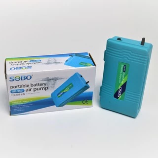 ปั๊มลมใส่ถ่าน SOBO SB-960 (ปั๊มลมใส่ถ่าน ใช้กรณีไฟดับ ขนย้ายปลา พร้อมสายยางและหัวทราย)