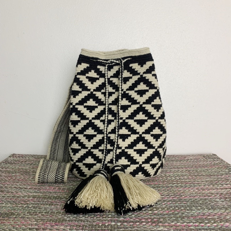 กระเป๋าวายู Wayuu Bag (Size L)