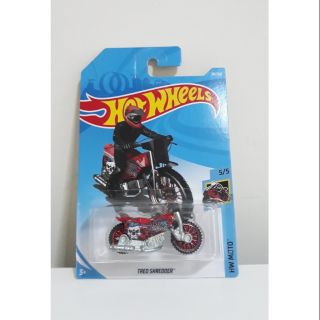 รถเหล็ก Hotwheels TRED SHREDDER สีแดง (ib011)