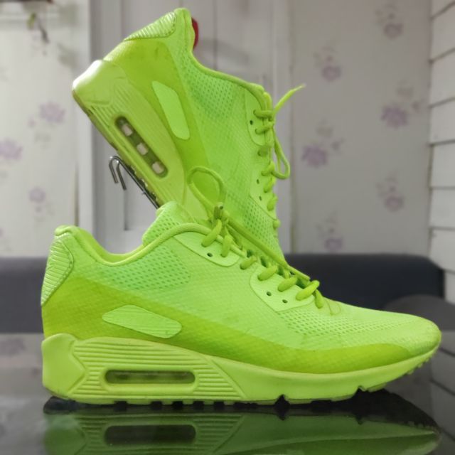air max 90 hyperfuse volt