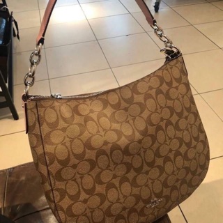 ELLE HOBO IN SIGNATURE CANVAS (COACH F39527) KHAKI/PETAL/SILVER ขนาด 🥰13" (L) x 10 3/4" (H) x 4" (W)