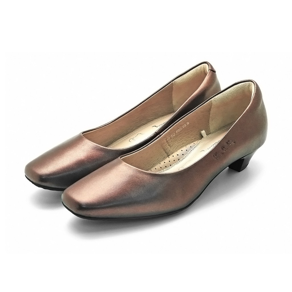 Pierre Cardin รองเท้าผู้หญิง คัทชู Pump นุ่มสบาย ผลิตจากหนังแท้ สีน้ำตาล รุ่น 27SD432