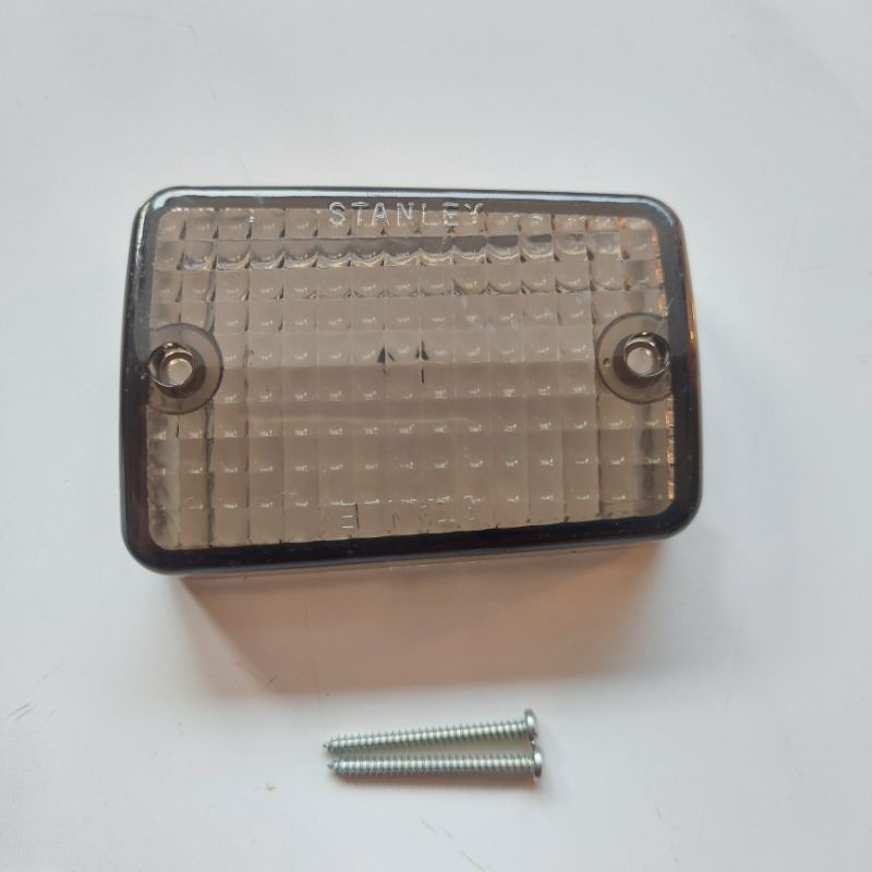 ไฟเลี้ยวควัน Mica Win 100 GL 100 125 C700 C800 Supercup ฟรีสลักเกลียว